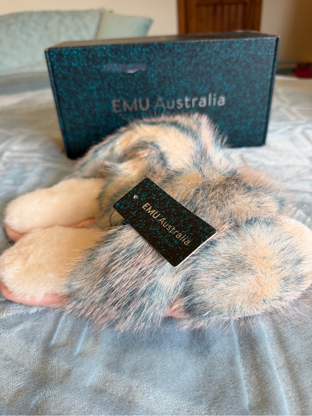 EMU Australia Mayberry Lava Women’s Pink Sheepskin Slippers